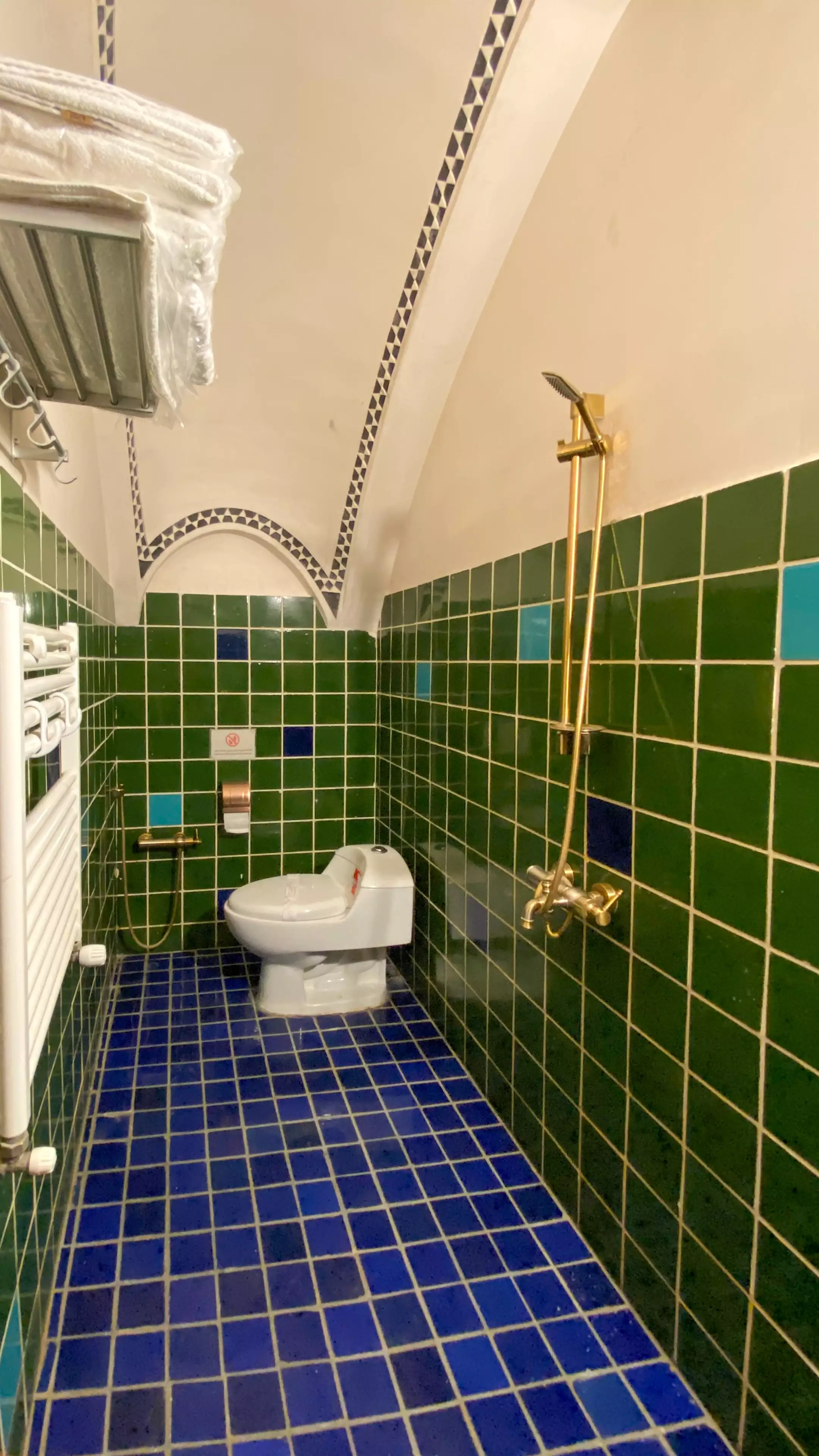 Alibaba https://cdn.alibaba.ir/ostorage/hotel-accommodation-images/6704d9c06af0f999b10abbba_a8fe354a-684c-49fb-9f37-28399fd6ed40_چهارتخته (1).webp